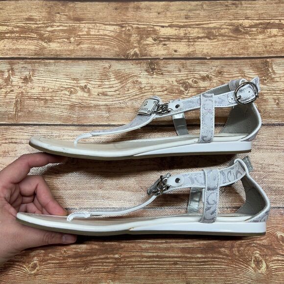 Guess Jettson T-Strap Ankle Sandals Flats White Chain Metal Logos Womens 7M - Picture 3 of 11